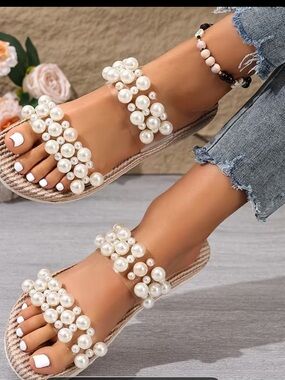 AMAZON Beaded Pearl Strap Beige Slide Foldable Sandals 8 NIB